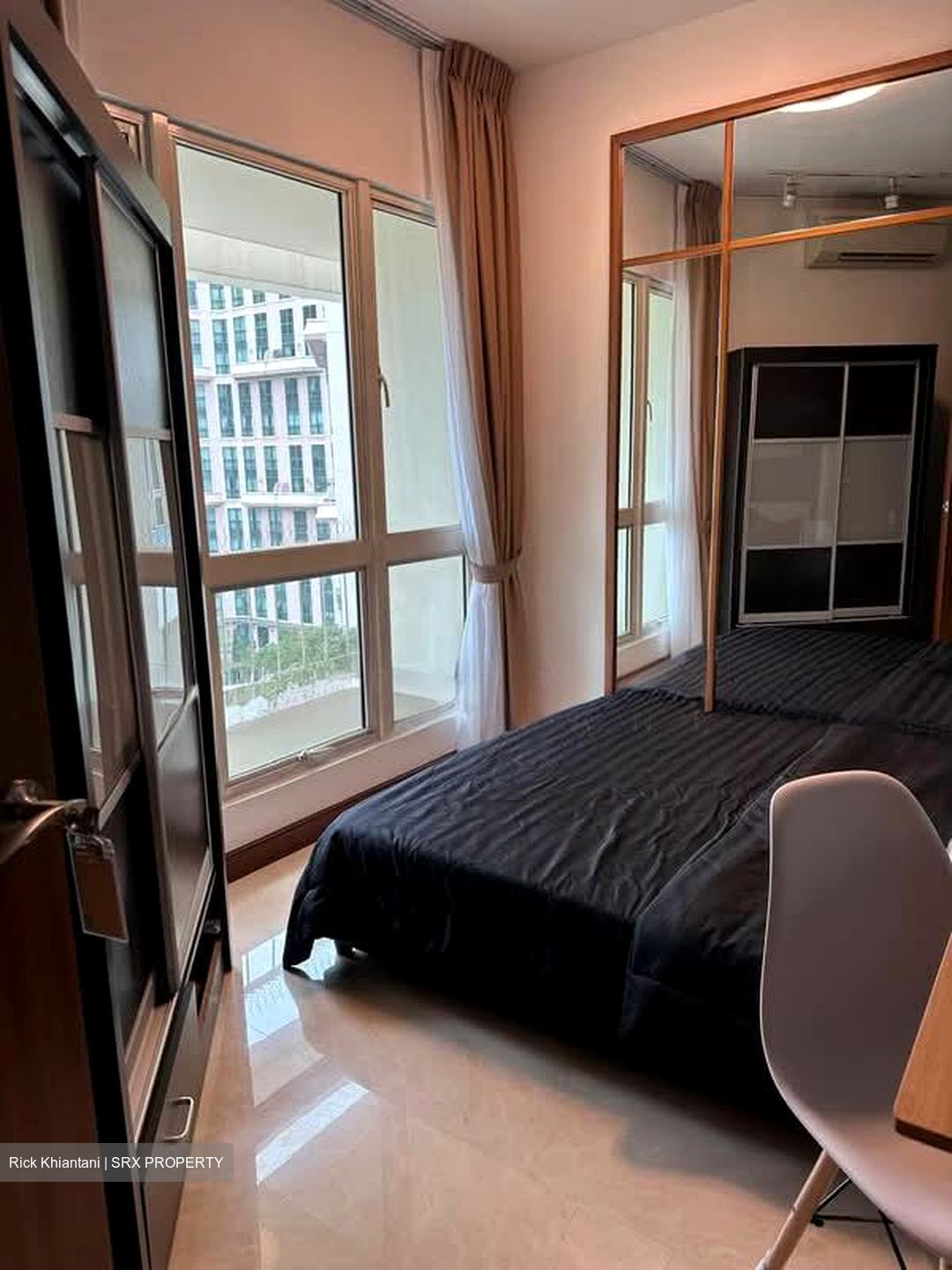 Burlington Square (D7), Apartment #577323171